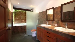 Phuket luxury detached villa with garden and pool - Image 2