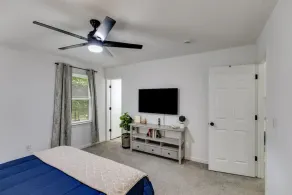 Tranquil Hideaway Home - Pet-friendly - Image 5