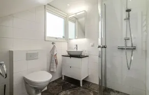 Impresionante casa de 2 dormitorios en. - Image 2