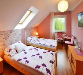 Holiday apartment, 2 bedrooms, garden, bicycles - Image 3