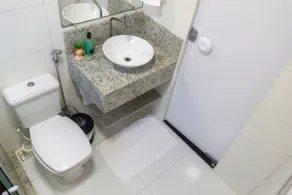Fit with 24 hour surveillance, swimming pool, garage, close to the airport and center .. - Image 2