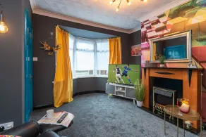 J's FrEsH Newly RefurB 2 Bedroom Garden Parking - Image 3