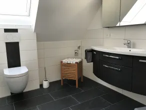 Lovingly, modern furnished apartment - Image 3