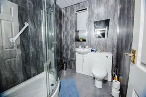 Maison-Salle de bain partagée-Vue sur Jardin - Image 4