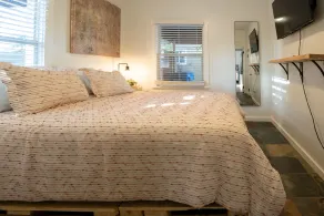 Home in the Historic Coronado District 2bed,1 bath - Image 5