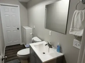 Beautifully remodeled duplex near the ARK encounter. This listing is for 1 side. - Image 2
