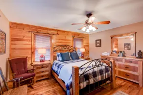 River Roost - on New River near Boone with fire pit, game room, pet friendly - Image 3
