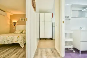 Lovely 1bedroom apartment sleeps 4 very large terrace very close to beaches - Image 5
