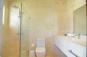 Includes pool & jacuzzi, maid, cook, golf cart and free wifi! 5 mins. from Hotel - Image 3