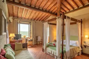 Villa em Rapale com 9 quartos e capacidade para 18 pessoas - Image 3