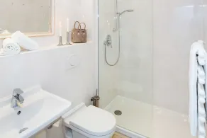 Carlotta's Beachroom - Image 3