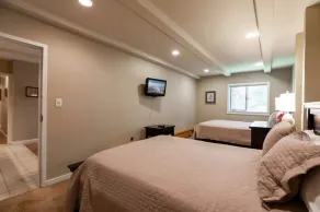 Condo with Outdoor Heated Pool and Free WiFi - Image 5