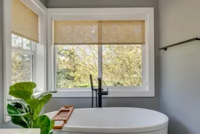 Remodeled cozy farmhouse on a 100 acre hazelnut orchard! - Image 2