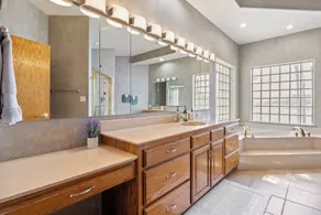 Pet-Friendly Home In The Main Channel w/ Breathtaking Sunsets & Lake Views - Image 2