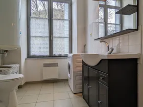 Gîte chaleureux 6 pers avec cour privée en bord de rivière près de Langeac - Image 3