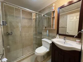 A Gem at Gold Coast: 2 BDR Townhouse-Pools and Gym - Image 4