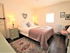 BROOK COTTAGE, pet friendly, country holiday cottage in Beaumaris - Image 3