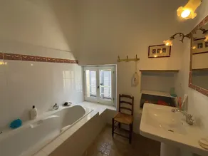 MAZET DE CHARME AVEC VUE SUR LES COLLINES DE LA DRÔME CALME OMBRE ET SOLEIL - Image 3