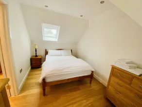 Stunning One Bedroom Appartment Royal Ascot, Near Ascot Station - Image 4