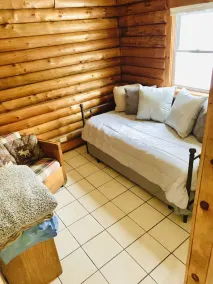 Rustic riverfront cabin- 15 minutes from the Cog Railway and Crawford Notch. - Image 5