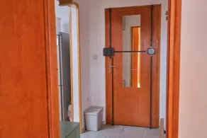 Pine Trees Apartment - Image 2
