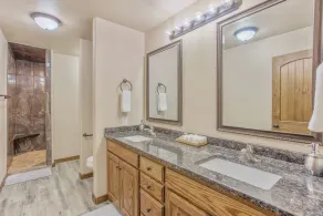 Private Large Cabin Retreat Near Lake Murray Oklahoma. Clean and Well Maintained - Image 2