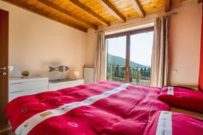 Pet-Friendly Vacation Home 'Casa Marina' with Lake Views, Terrace, Garden & Wi-Fi - Image 4