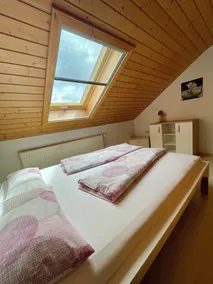 Cozy top floor vacation apartment, spacious outdoor area in a quiet location - Image 5