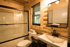Secluded, pet-friendly, new log cabin. - Image 3