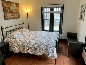 Tudor house stay-In Town Location! - Image 3
