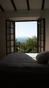 Fantastisk provencalske stenhus med utrolig udsigt og have - Image 2