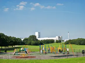 Botanic Gardens Oasis: Urban Convenience & Comfort - Image 2