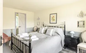 A pretty, rambling cottage with large garde - Stable Cottage - Image 5