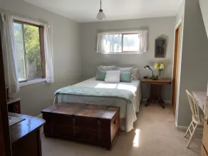 Charming Grandma Chic home in the Wood River Valley steps from the bike path - Image 5
