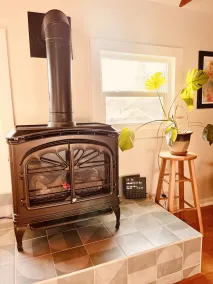 Carriage Haus in the heart of downtown Nevada City - Image 3
