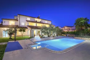 Holiday apartment with pool use and air conditioning - Image 5