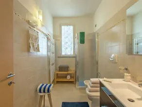 Spacious Villa With Pool - Image 5