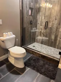 NEW!! Luxury throughout. Sleeps 12. Just 5 miles to ND. Theater. Bar. Hot Tub. - Image 4