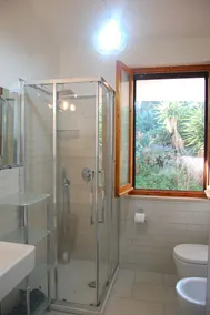Bouganville 2 Bagni con box Doccia, 3 Camere da Letto, Cucinino Separato - Image 2