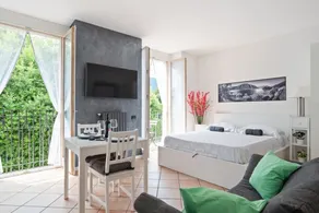 GuestHost - Cozy 35 sqm studio apartment with balcony, perfect for two people, located on the 1st floor of a building with lift (NOT suitable for the disabled). The property is located on the road connecting Como and Menaggio, a few steps from the town c - Image 5