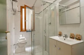 Schöne Wohnung für 5 Gäste mit Klimaanlage, Pool,  W-LAN, TV und Veranda, bei San Gimignano - Image 2