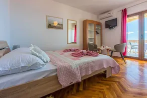 Studio with balcony for 2 people - Image 4