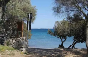 Seaside villa just 150 meters from the beach - Image 3
