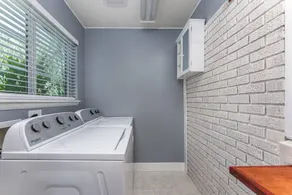 The REAL BOISE RETREAT! AMAZING LOCATION & STELLAR Backyard. Bring your DOG! 2 mins to Downtown! - Image 2