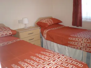 SWEET SEA VIEW SHALDON CHALET nr BEACH, TORQUAY & DARTMOOR 7mile GOLF opposite. - Image 3