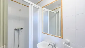 Stort hus på landsbygden där du kan njuta av naturen - Image 5