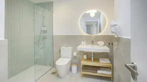 Calm Beach Apartments - Image 2