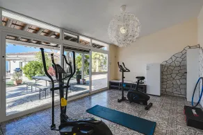 Luxury villa with fantastic sea views - Image 2