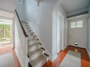 A lovely three bedroom home, perfect for friends and family alike. - Image 2