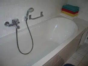 Tastefully furnished vacation apartment - Image 3